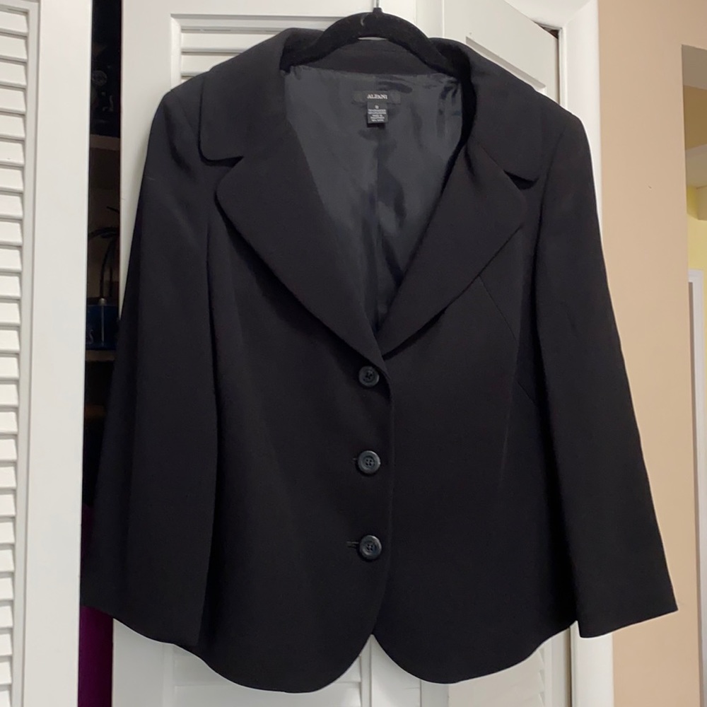 Black size 8 Alfani blazer/jacket